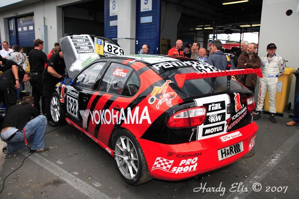 VLN 18-08-2007 01 Boxengasse 36