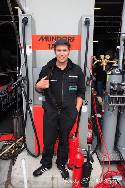 VLN 18-08-2007 01 Boxengasse 42