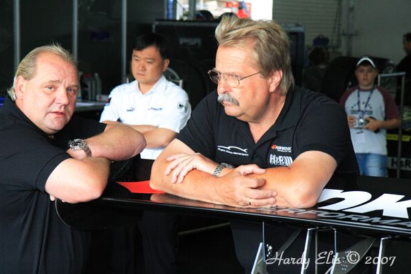 VLN 18-08-2007 01 Boxengasse 44