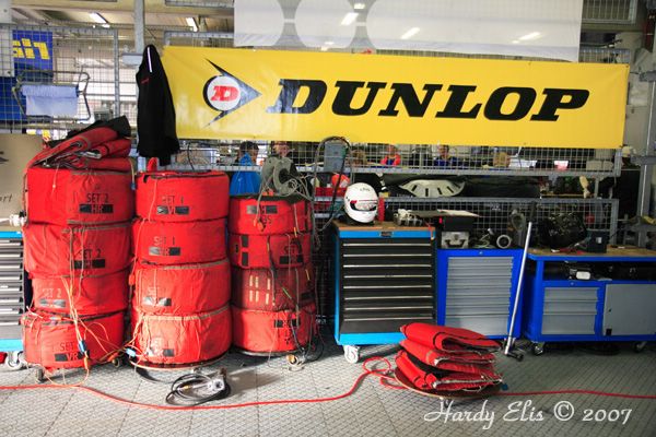 VLN 15-09-2007 01 Boxengasse 07