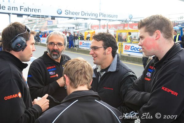 VLN 15-09-2007 01 Boxengasse 08