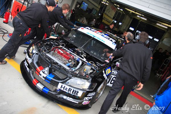 VLN 15-09-2007 01 Boxengasse 12