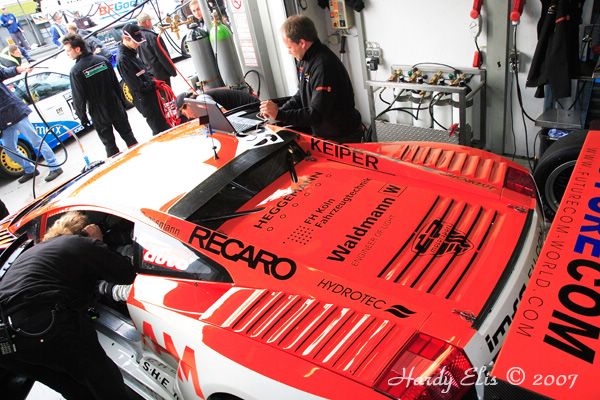 VLN 15-09-2007 01 Boxengasse 17