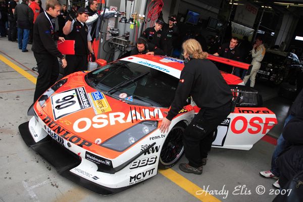 VLN 15-09-2007 01 Boxengasse 19