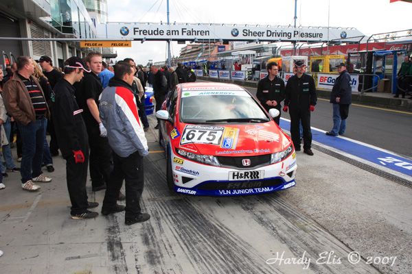 VLN 15-09-2007 01 Boxengasse 47