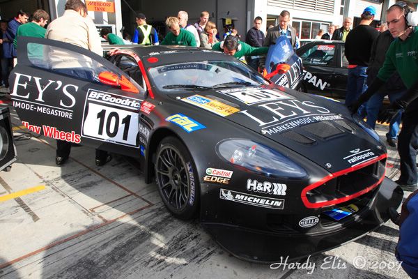 VLN 15-09-2007 01 Boxengasse 56