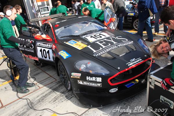 VLN 15-09-2007 01 Boxengasse 57