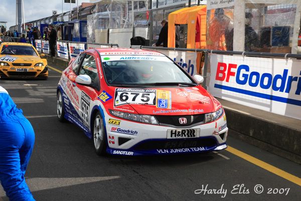 VLN 15-09-2007 01 Boxengasse 61