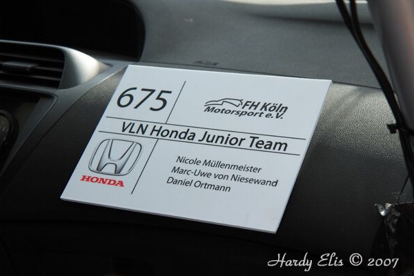 VLN 15-09-2007 01 Boxengasse 66