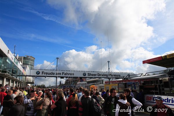 VLN 15-09-2007 01 Boxengasse 68