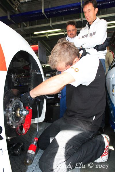 VLN 15-09-2007 01 Boxengasse 81