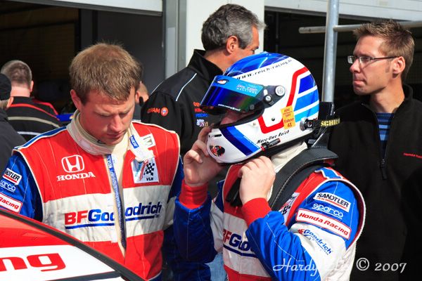 VLN 15-09-2007 01 Boxengasse 88