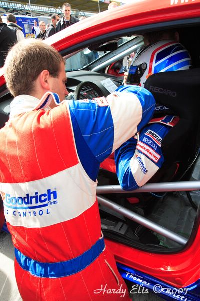 VLN 15-09-2007 01 Boxengasse 90