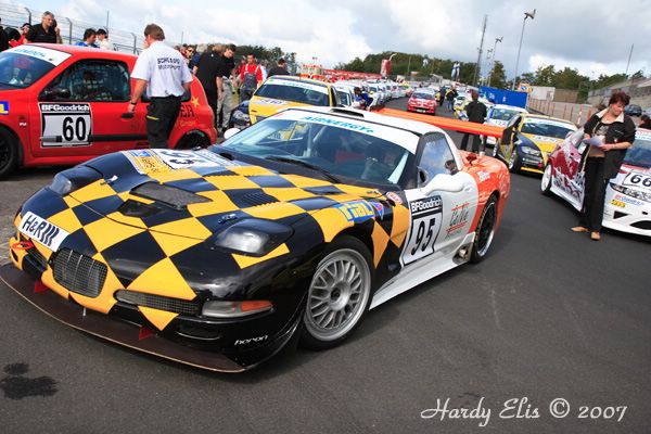 VLN 15-09-2007 01 Boxengasse 99