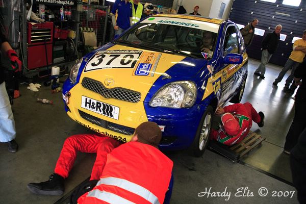 VLN 15-09-2007 03 Rennen Boxengasse 005