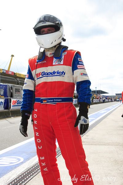 VLN 15-09-2007 03 Rennen Boxengasse 010