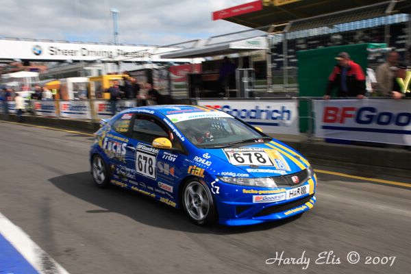 VLN 15-09-2007 03 Rennen Boxengasse 012