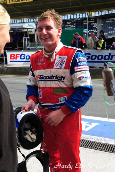 VLN 15-09-2007 03 Rennen Boxengasse 014