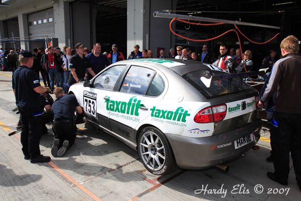 VLN 15-09-2007 03 Rennen Boxengasse 017