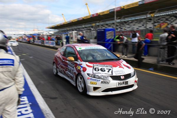 VLN 15-09-2007 03 Rennen Boxengasse 018