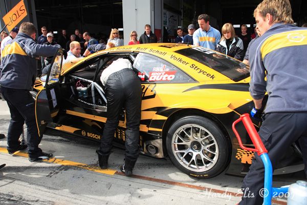 VLN 15-09-2007 03 Rennen Boxengasse 034