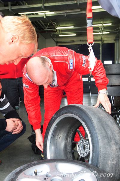 VLN 15-09-2007 03 Rennen Boxengasse 041