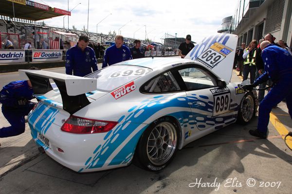 VLN 15-09-2007 03 Rennen Boxengasse 044