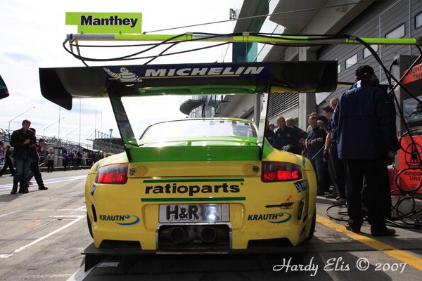 VLN 15-09-2007 03 Rennen Boxengasse 057