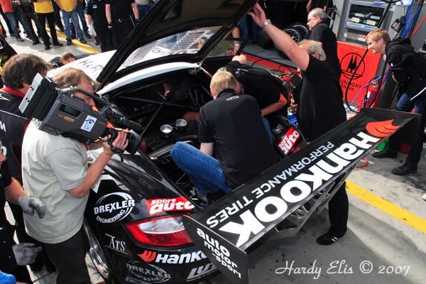 VLN 15-09-2007 03 Rennen Boxengasse 061