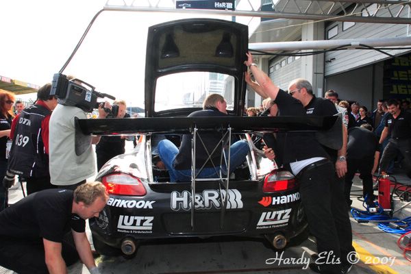 VLN 15-09-2007 03 Rennen Boxengasse 062