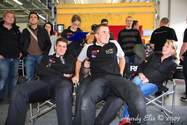 VLN 15-09-2007 03 Rennen Boxengasse 070