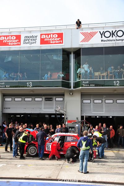 VLN 15-09-2007 03 Rennen Boxengasse 073