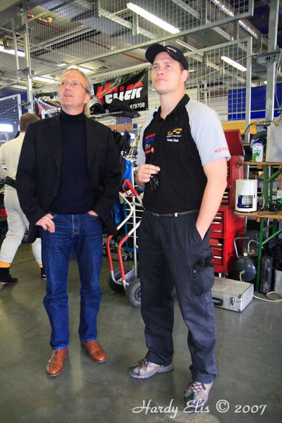 VLN 15-09-2007 03 Rennen Boxengasse 081