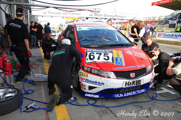 VLN 15-09-2007 03 Rennen Boxengasse 096