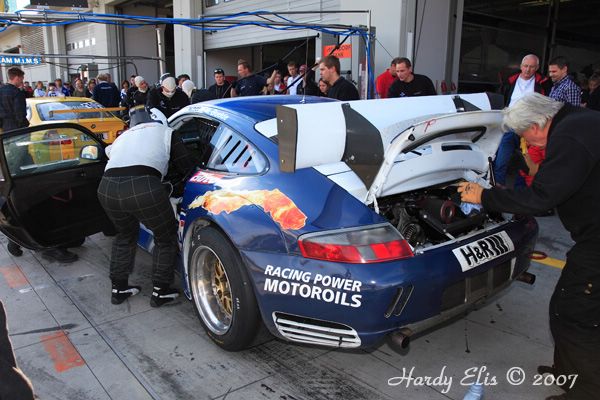 VLN 15-09-2007 03 Rennen Boxengasse 109