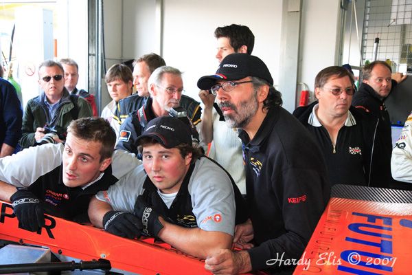 VLN 15-09-2007 03 Rennen Boxengasse 123