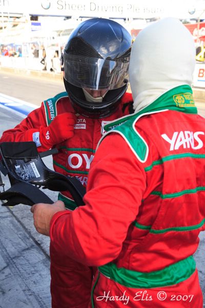 VLN 15-09-2007 03 Rennen Boxengasse 140