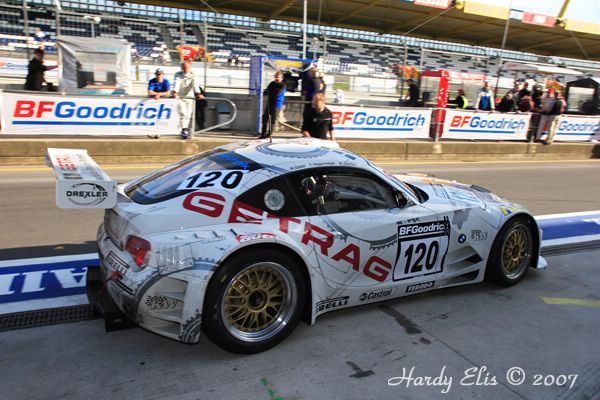 VLN 15-09-2007 03 Rennen Boxengasse 142