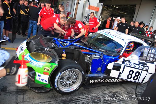 VLN 15-09-2007 03 Rennen Boxengasse 147