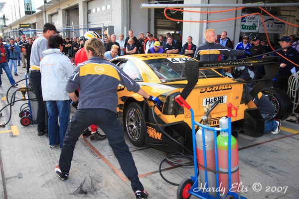 VLN 15-09-2007 03 Rennen Boxengasse 158