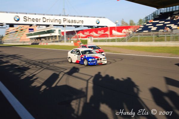 VLN 15-09-2007 03 Rennen Boxengasse 167