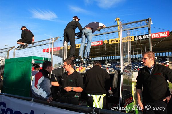 VLN 15-09-2007 03 Rennen Boxengasse 169
