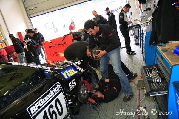 VLN 29-09-2007 02 Fahrerlager 12