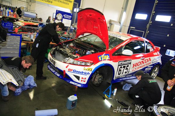 VLN 29-09-2007 02 Fahrerlager 28