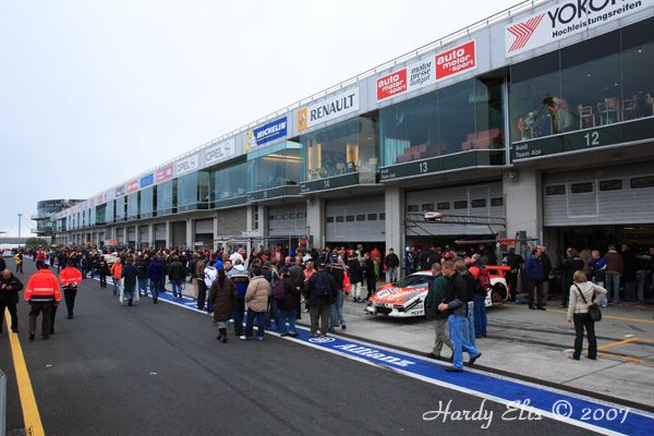 VLN 29-09-2007 02 Fahrerlager 33