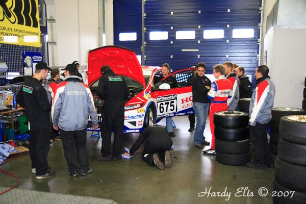 VLN 29-09-2007 02 Fahrerlager 35