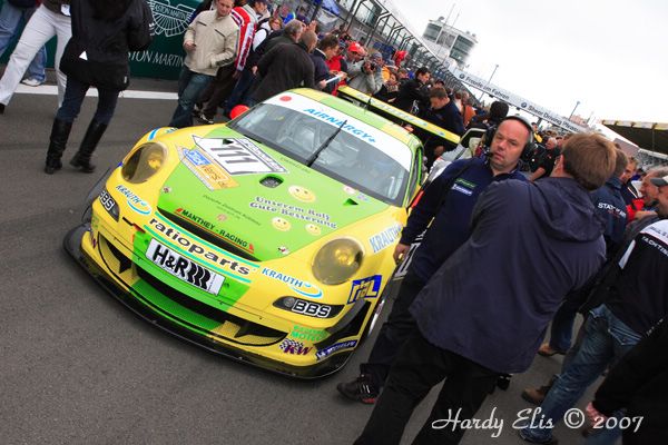 VLN 29-09-2007 03 Startaufstellung+START 08