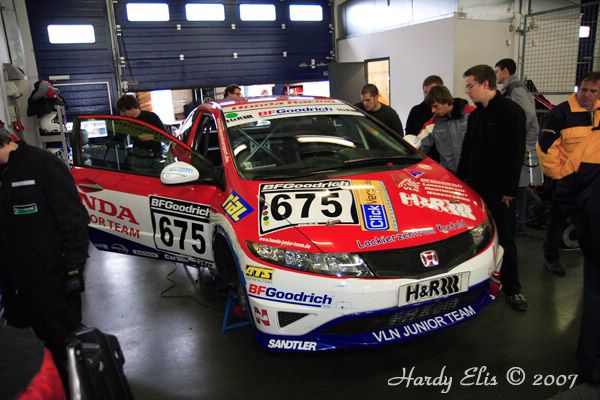 VLN 13-10-2007 02 Boxengasse 04