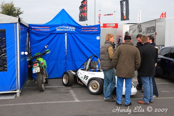 VLN 13-10-2007 02 Boxengasse 11