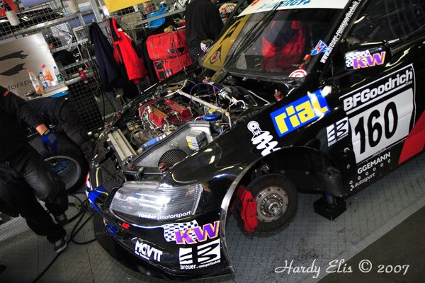 VLN 13-10-2007 02 Boxengasse 14